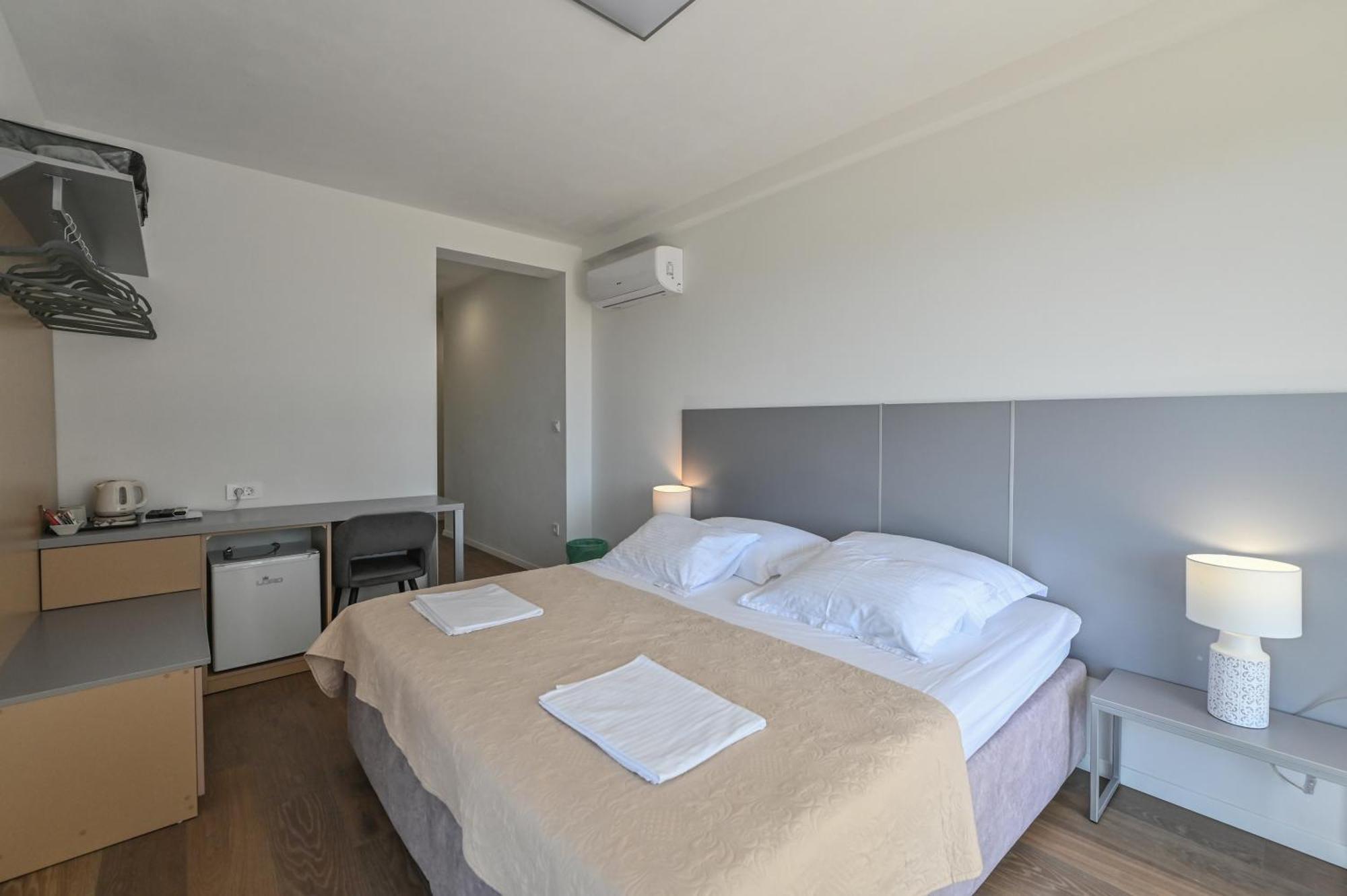 Villa Cala, Hotel Rooms&Apartments Novalja Εξωτερικό φωτογραφία