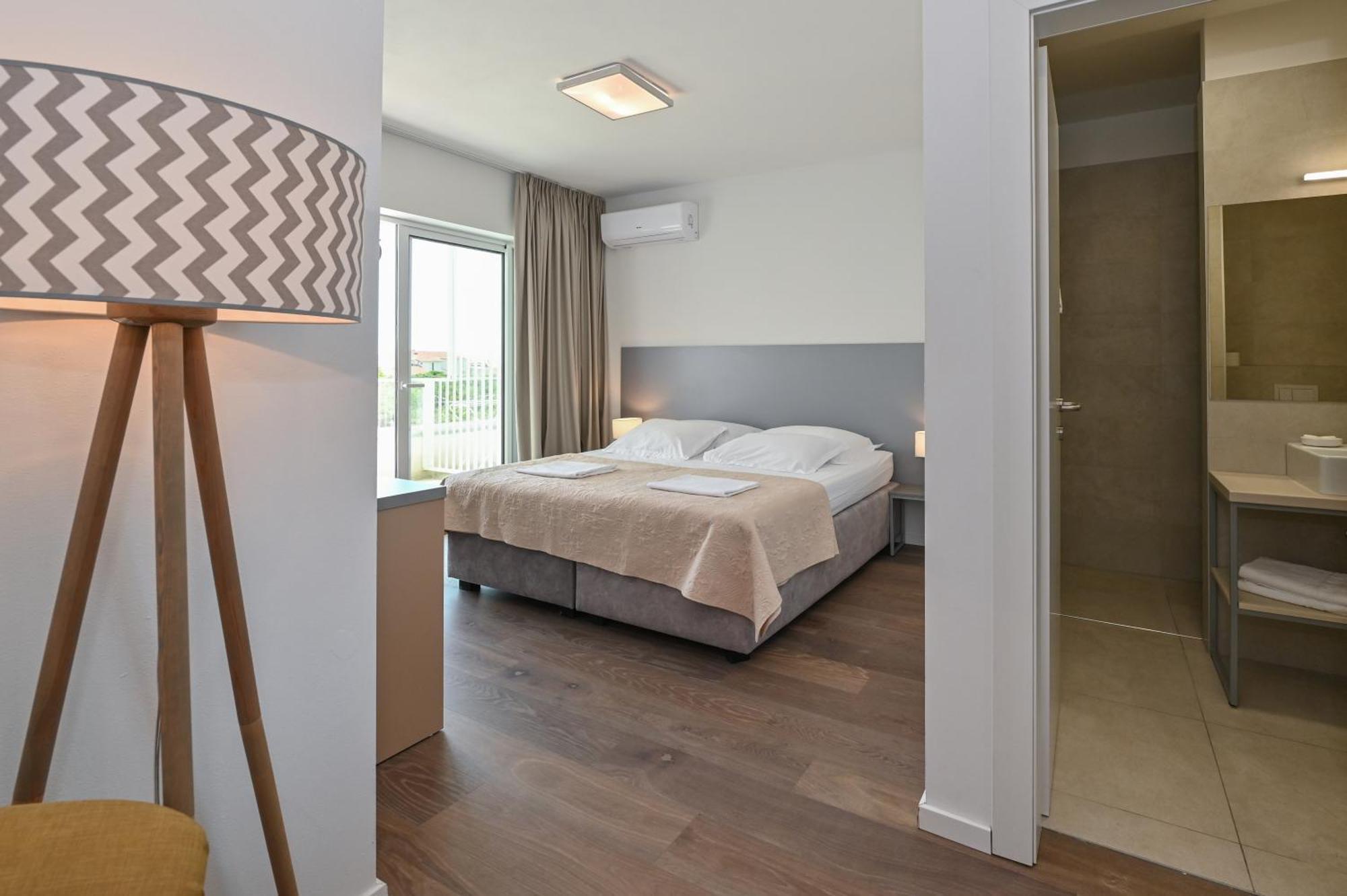Villa Cala, Hotel Rooms&Apartments Novalja Εξωτερικό φωτογραφία