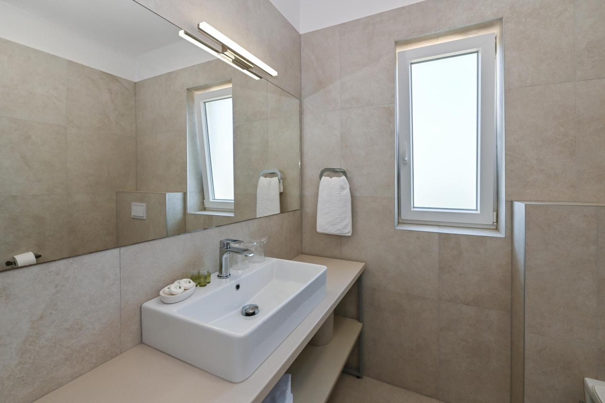 Villa Cala, Hotel Rooms&Apartments Novalja Εξωτερικό φωτογραφία